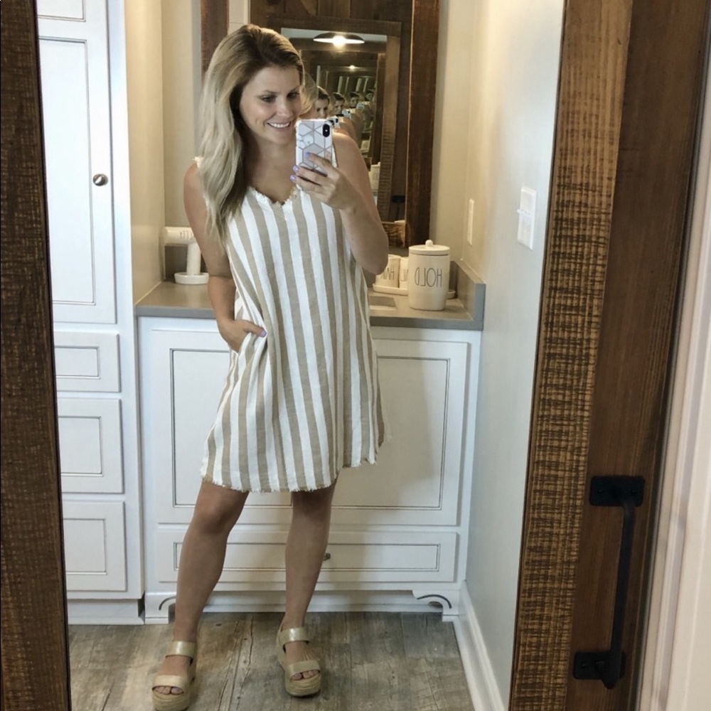 White and tan linen dress